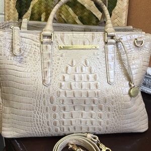 ⭐️Brahmin Lincoln Satchel w/strap and dust bag